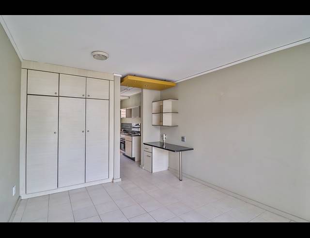0.5 BEDROOM APARTMENT FOR SALE IN LYNNWOOD